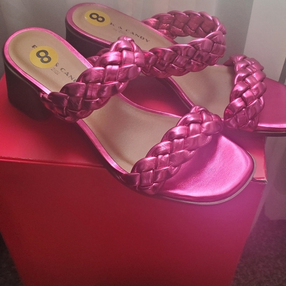 NWT Metalic Pink Braided Sandals by Rock & Candy Sz8 - Picture 4 of 4